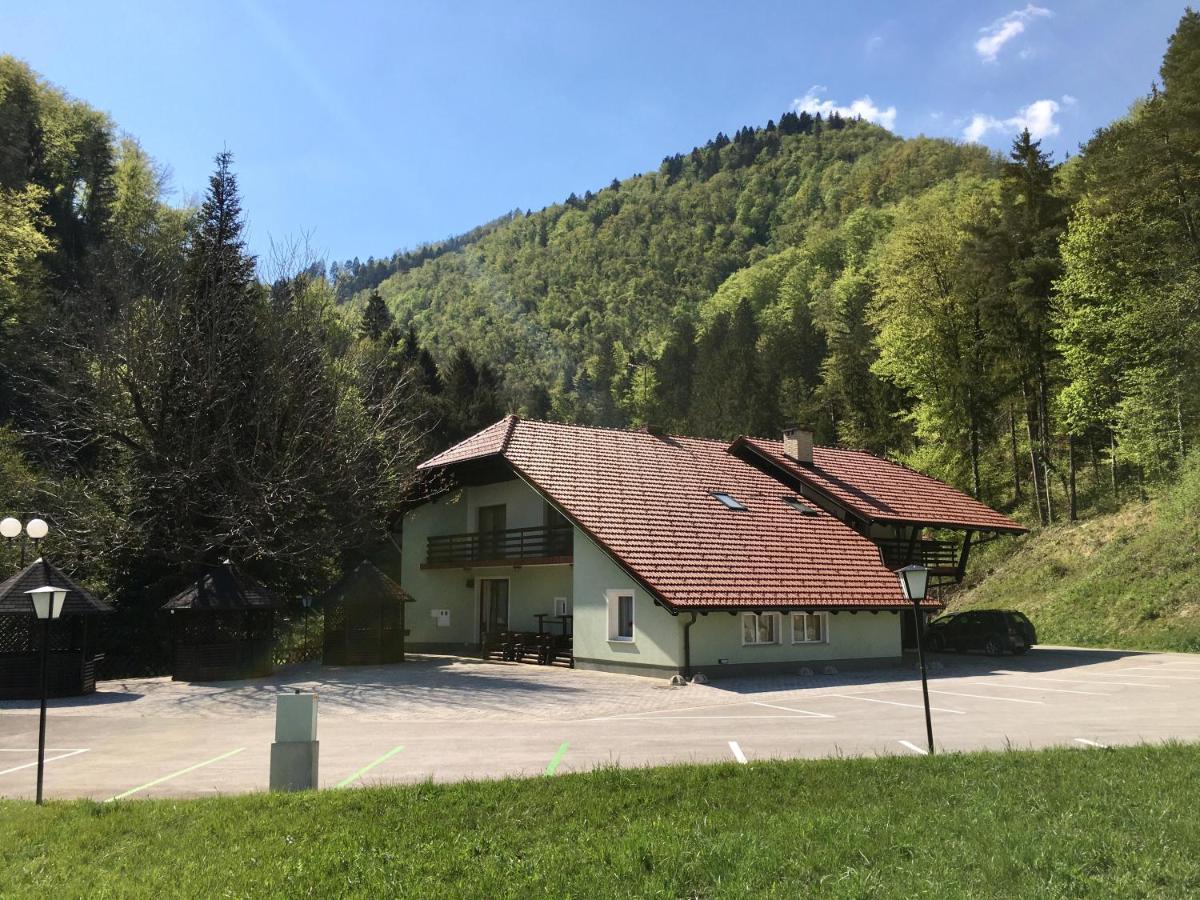 Guest House Atelsek Recica ob Savinji Екстер'єр фото